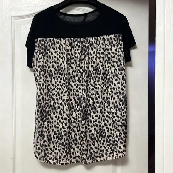 Rebecca Taylor tshirt. Leopard print. Size Large - Picture 3 of 4